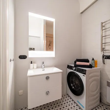 Appartement Designer In Trendy Area