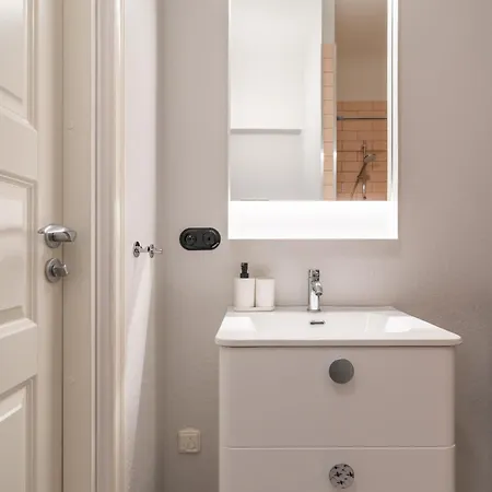 Designer In Trendy Area Appartement Riga