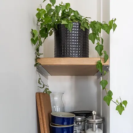 Appartement Designer In Trendy Area *