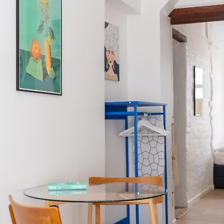 Appartement Designer In Trendy Area