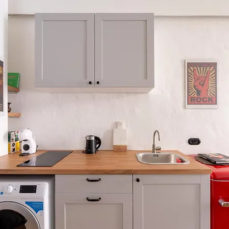 Appartement Designer In Trendy Area